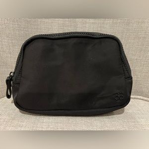 Arbonne Belt bag
